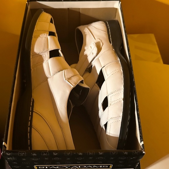 Stacy Adams Classic White Slip-On Shoes - Picture 2 of 6